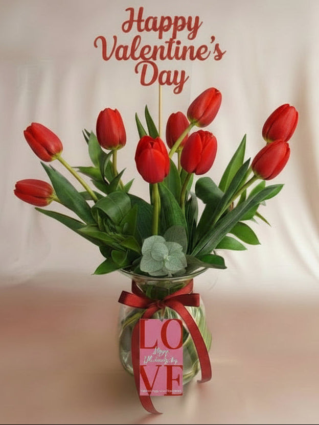 Arreglo – 10 Tulipanes Rojos | Edición San Valentín