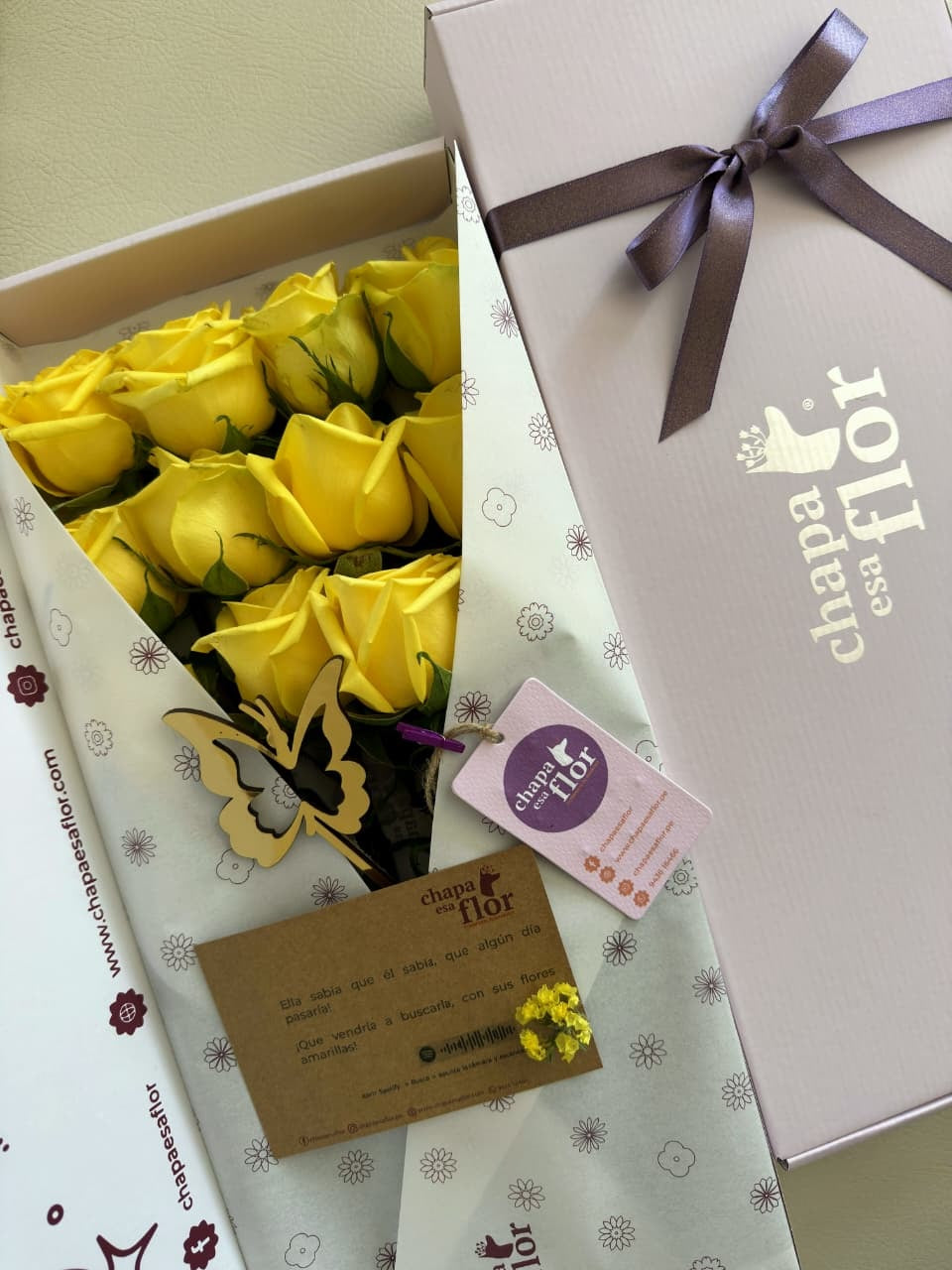 Box Premium con 12 rosas amarillas