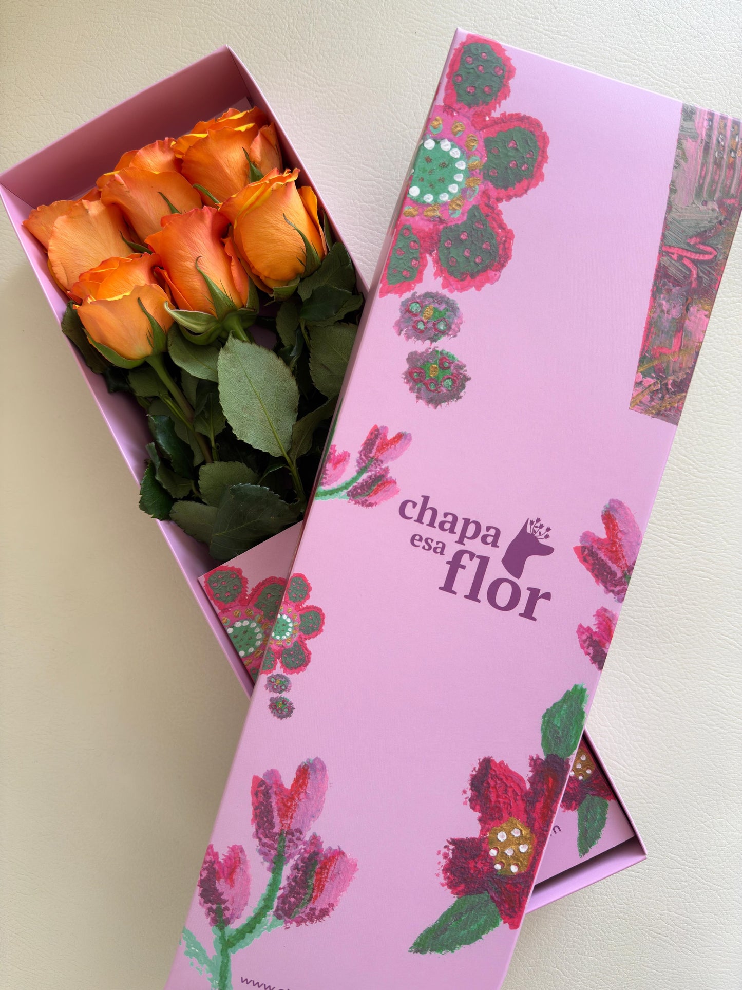 Box Premium con 6 rosas naranjas