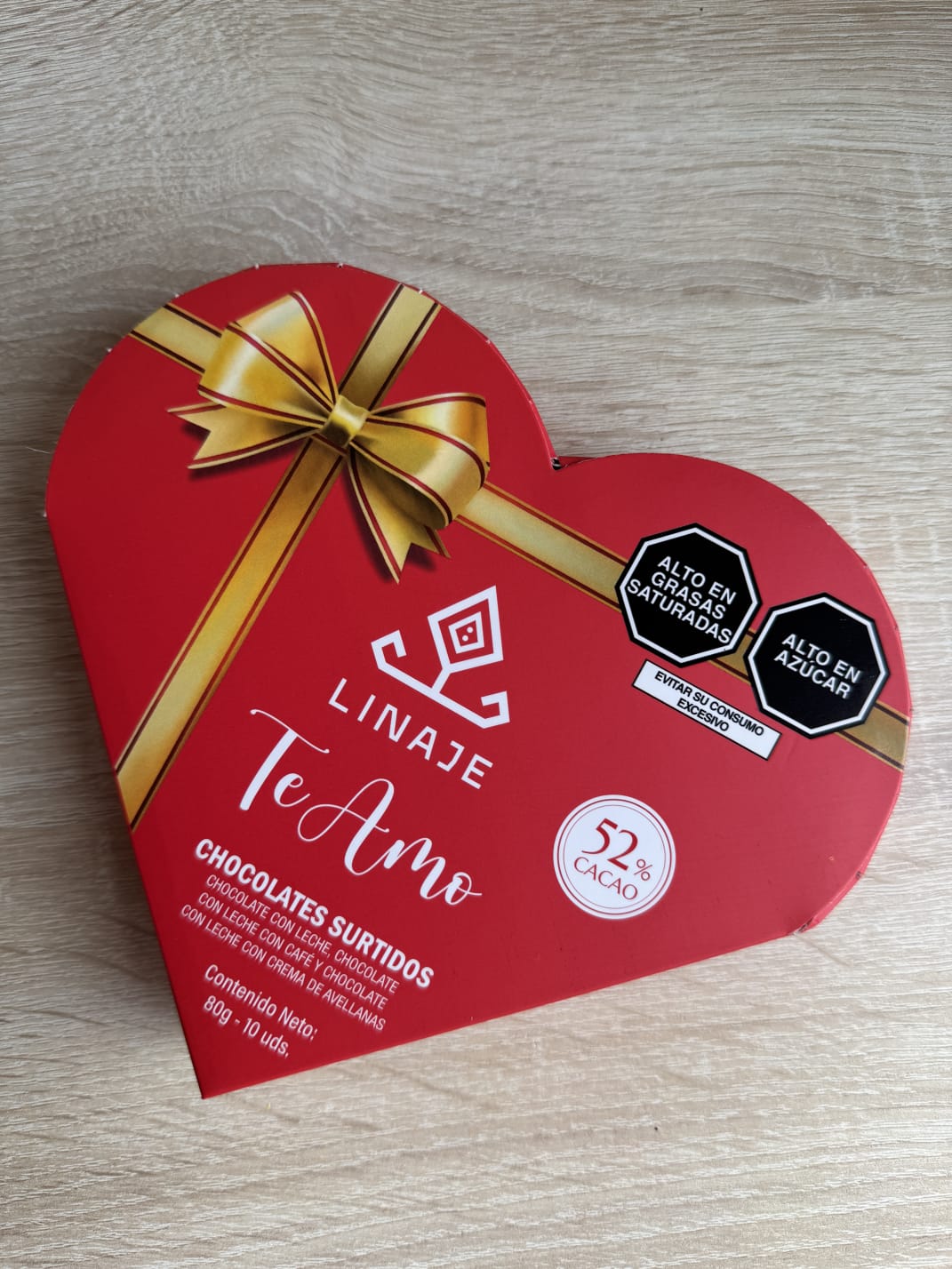 Caja con chocolates LINAJE 80g - 10 unidades