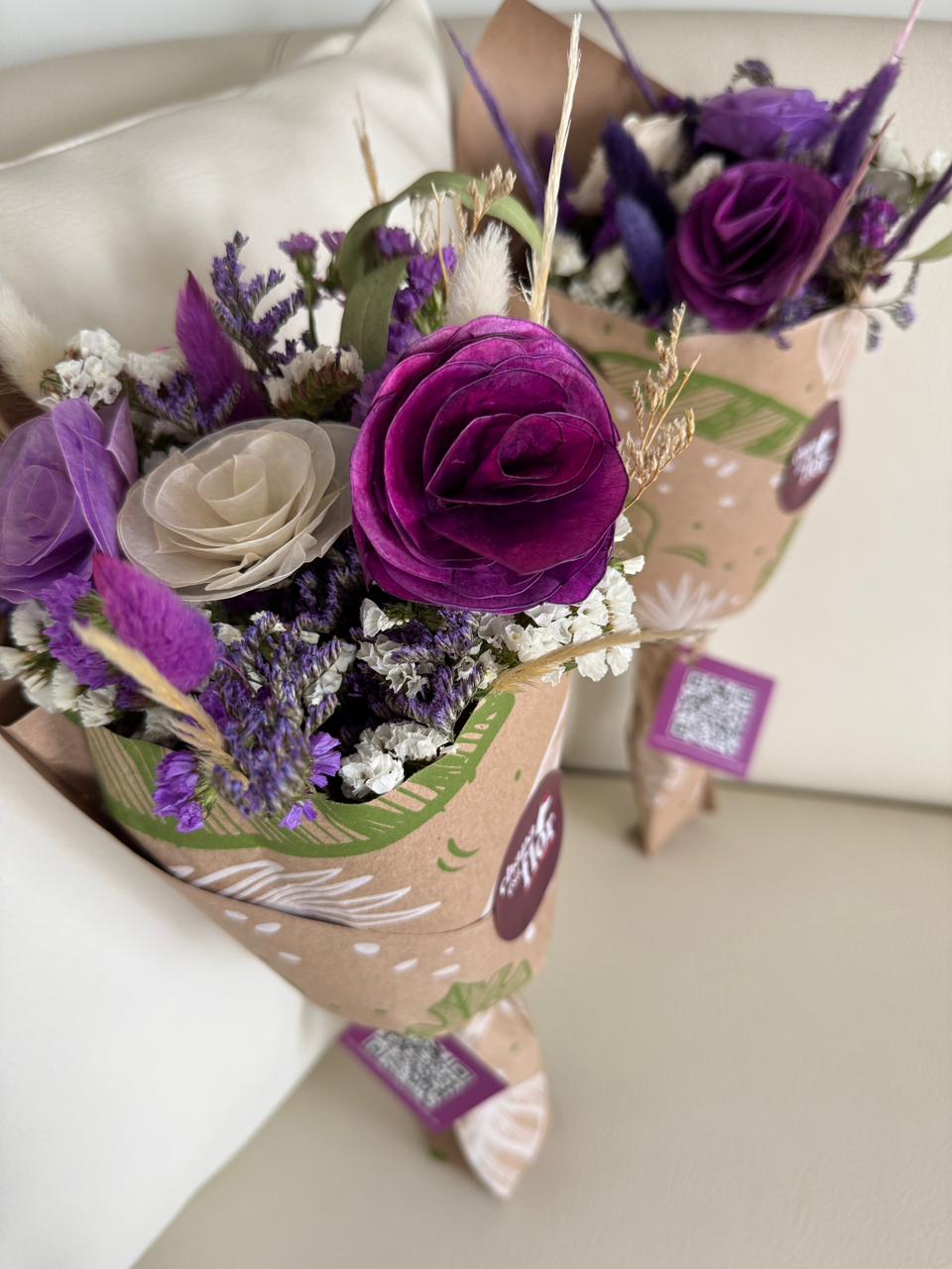 Ramo mes morado de flores secas