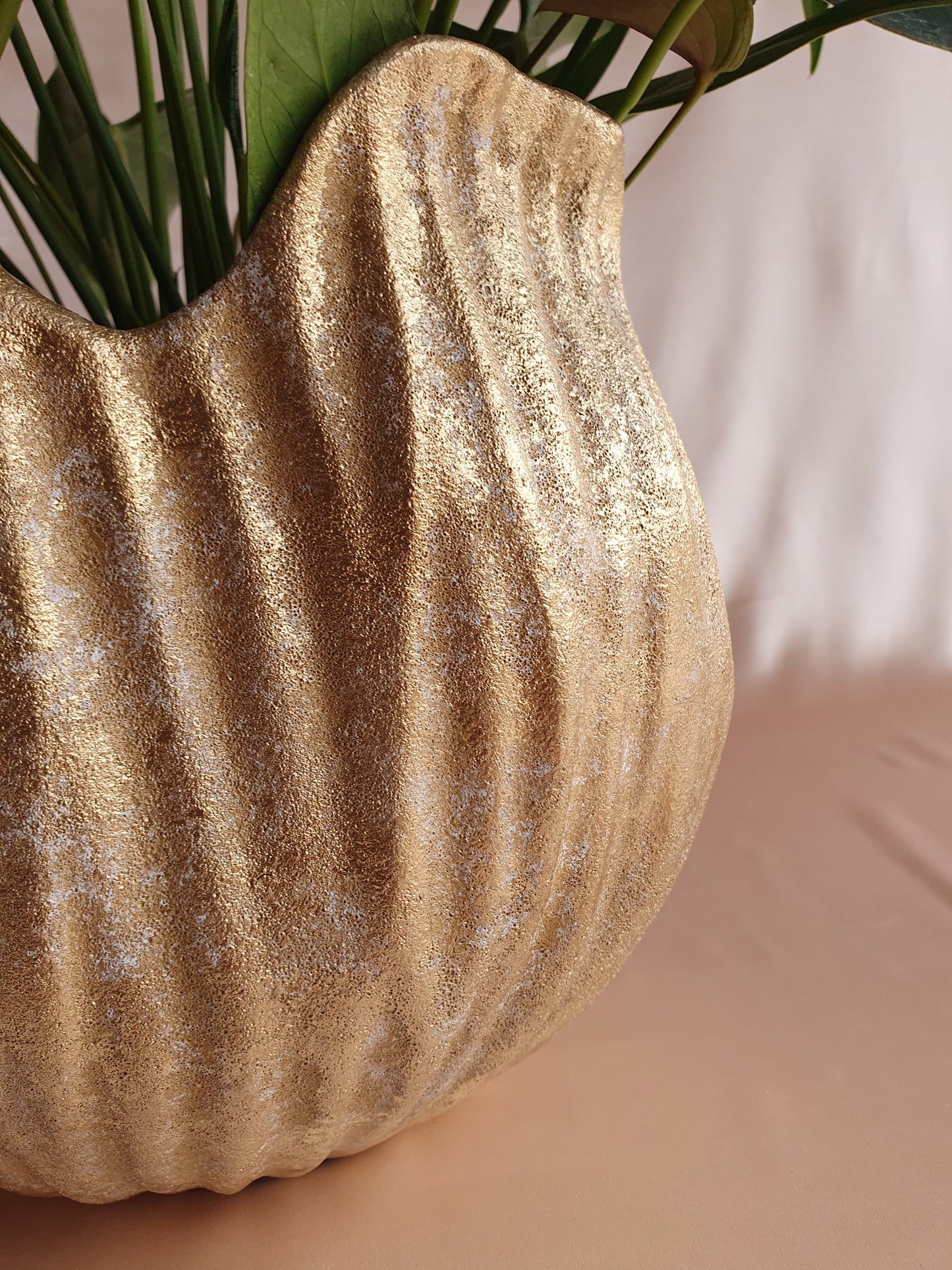 Orquídea Miski con pieza tulipa Tahuapottery