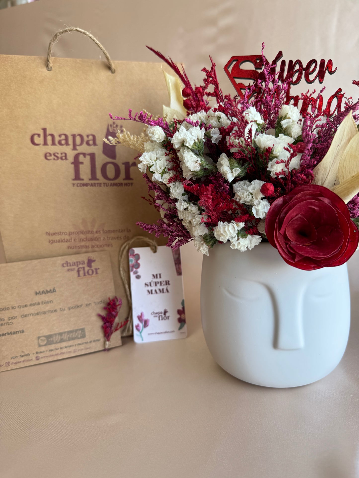 Arreglo Mi Mami bonita flores secas