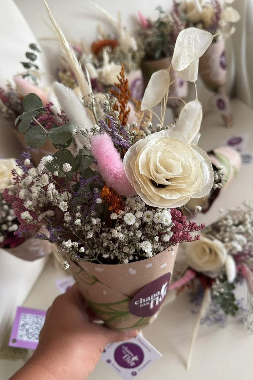 Ramo de flores secas | un gesto que perdura  en el tiempo