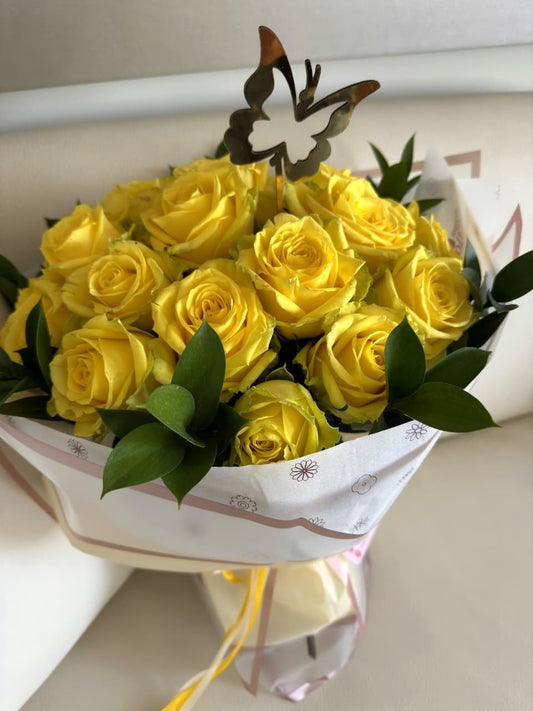 Ramo con rosas amarillas