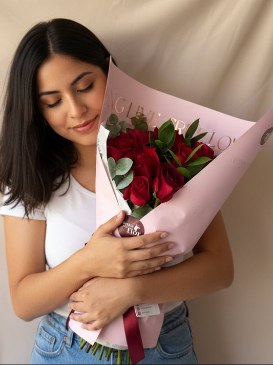 Ramo con 12 rosas rojas