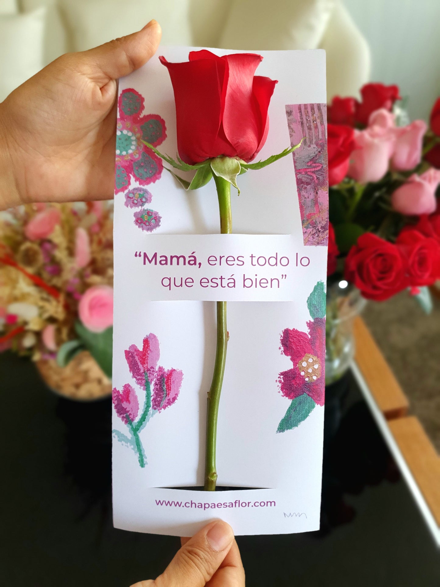 24 Rosas con pieza artística Día de la Madre