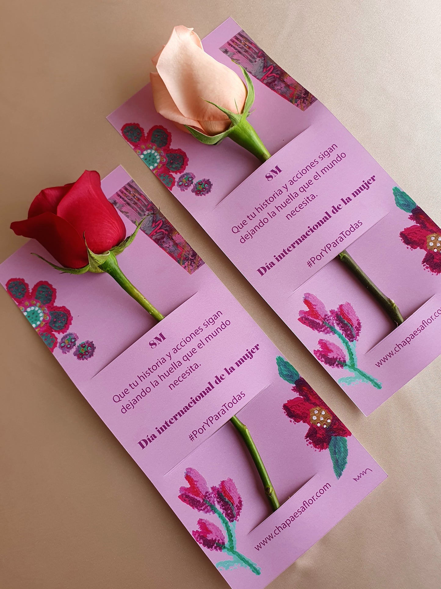 Pack de 3 Rosas con pieza artística Día de la Mujer