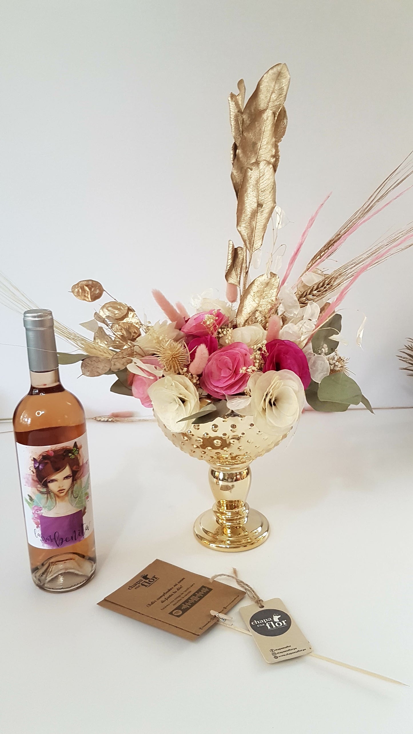 Promoción  Arreglo Warmayanay + Vino Rose La Más Bonita Botella 750 ml